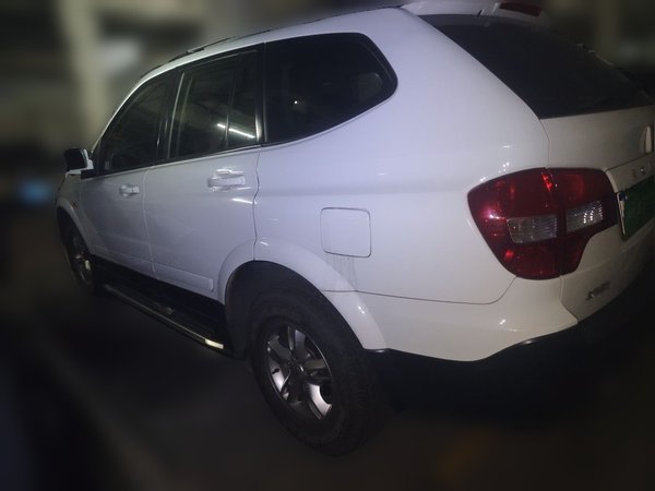 Roewe W5 2014, 172800 км, за 2659 USD