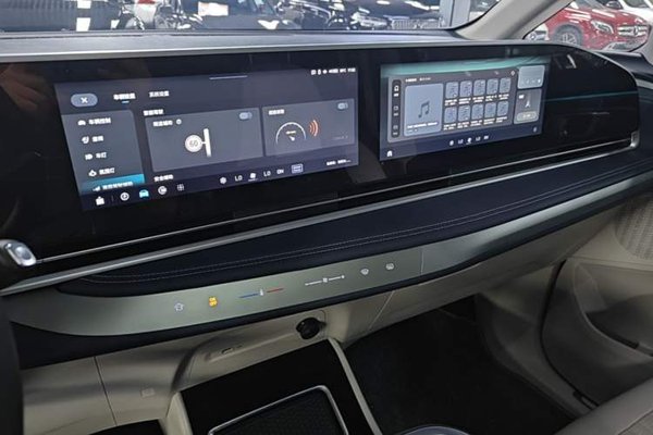 SAIC MAXUS G90 2022, 37100 км, за 21403 USD - фото 10