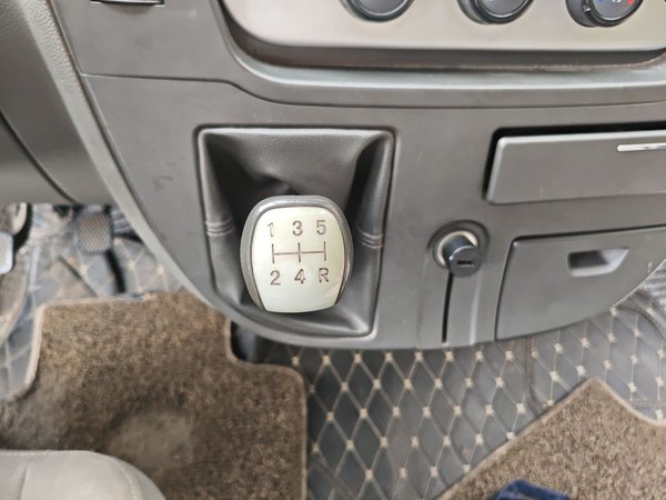 SAIC Maxus Xintu V80 2017, 70600 км, за 8148 USD - фото 6