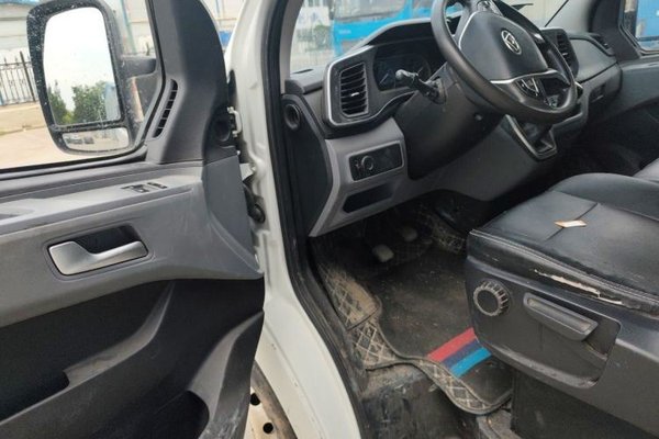 SAIC MAXUS Xintu V80 2023, 52800 км, за 11068 USD - фото 16