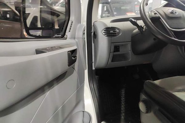 SAIC MAXUS Xintu V80 2023, 75300 км, за 13263 USD - фото 2