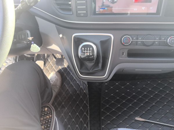 SAIC MAXUS Xintu V80 2024, 32300 км, за 11398 USD - фото 18