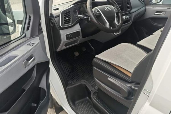 SAIC MAXUS Xintu V80 2025, 6899 км, за 15634 USD - фото 18