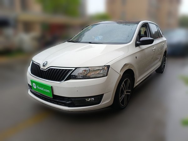 Skoda Rapid Spaceback · 2014 год