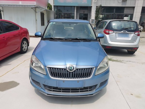 Skoda Fabia 2012 1.4L Automatic Crystal Edition, 2012 года