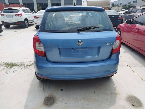 Skoda Fabia 2012, 72200 км, за 3995 USD