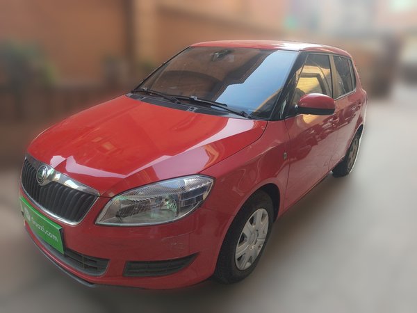 Skoda Fabia · 2012 год