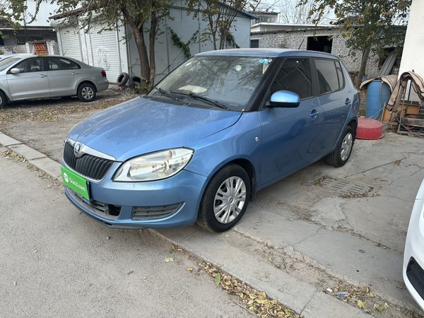 Skoda Fabia 2014 1.4L Automatic Crystal Edition