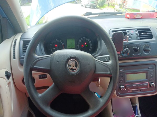 Skoda Fabia 2014 1.4L Automatic Crystal Edition, 2014 года