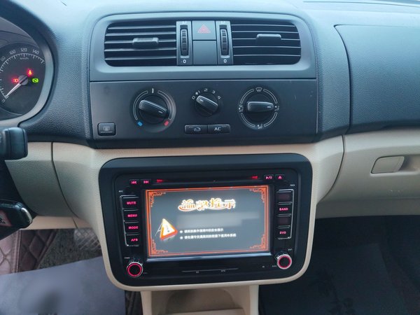 Skoda Fabia 2014, 90700 км, за 4443 USD