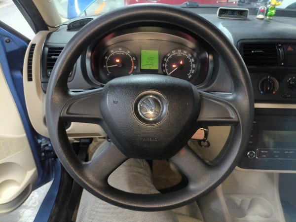 Skoda Fabia 2014, 96700 км, за 4328 USD - фото 16