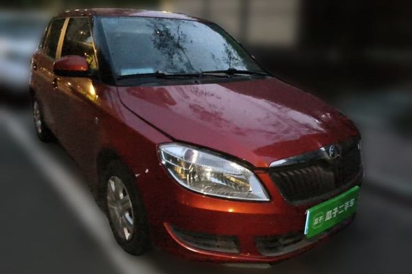 Skoda Fabia 2014, 99100 км, за 3357 USD