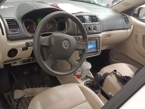 Skoda Fabia 2014, 100800 км, за 3538 USD - фото 20