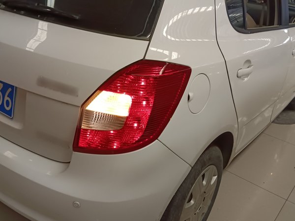 Skoda Fabia 2014, 100800 км, за 3538 USD - фото 8