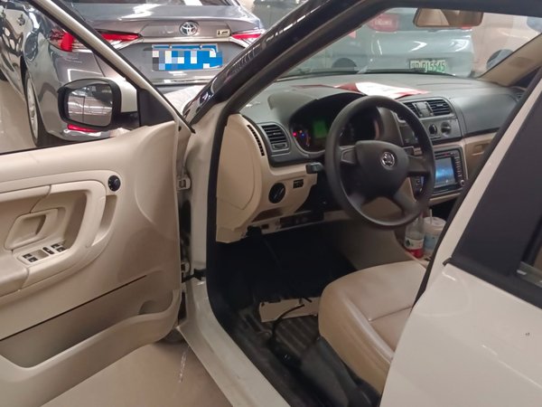 Skoda Fabia 2014, 100800 км, за 3538 USD - фото 21