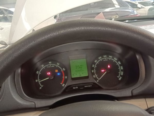 Skoda Fabia 2014, 100800 км, за 3538 USD - фото 13