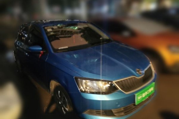 Skoda Fabia 2015, 36000 км, за 4190 USD