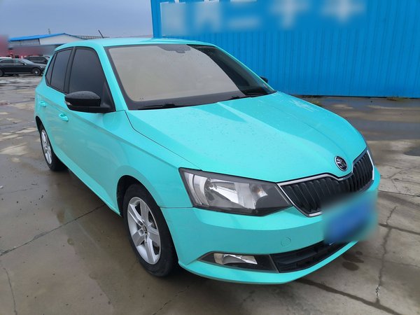 Skoda Fabia 2015 1.4L Automatic Chuanxing Edition, 2015 года