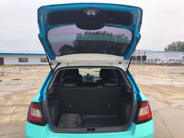 Skoda Fabia 2015, 88200 км, за 4930 USD - фото 22