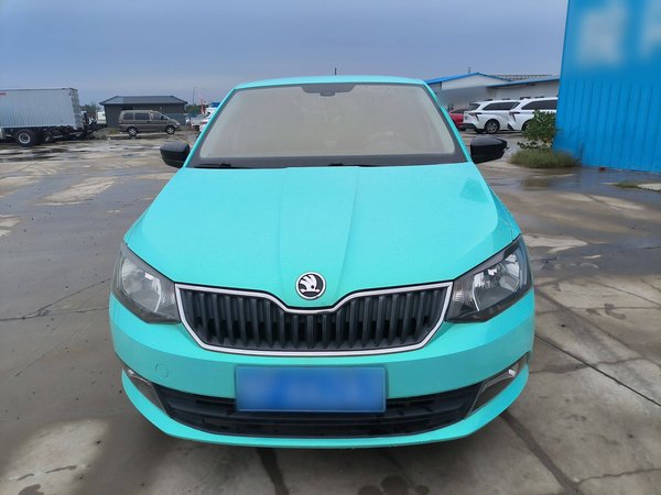 Skoda Fabia 2015 1.4L Automatic Chuanxing Edition, 2015 года