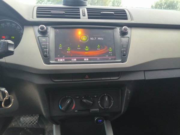 Skoda Fabia 2015, 88200 км, за 4930 USD - фото 16