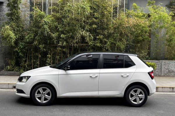 Skoda Fabia 2017, 15200 км, за 7482 USD
