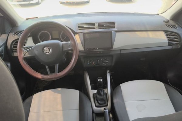 Skoda Fabia 2017, 58600 км, за 6381 USD - фото 13