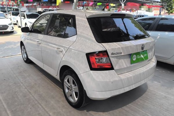 Skoda Fabia 2017, 58600 км, за 6381 USD