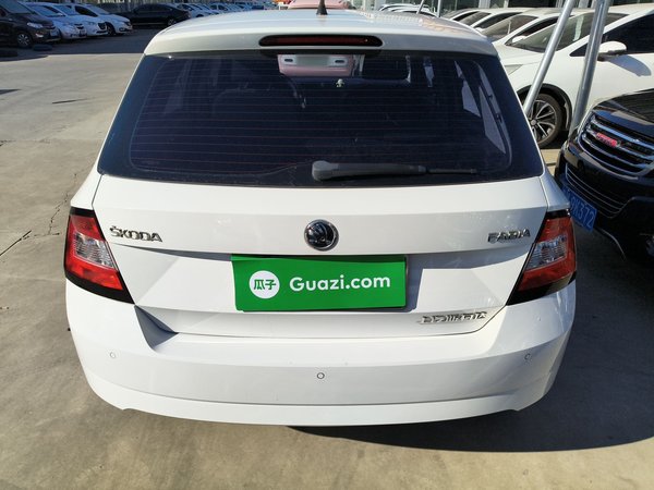 Skoda Fabia 2017, 94300 км, за 6576 USD - фото 6