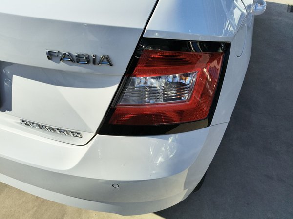 Skoda Fabia 2017, 94300 км, за 6576 USD - фото 8