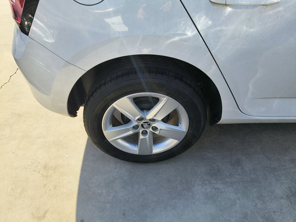 Skoda Fabia 2017, 94300 км, за 6576 USD - фото 10