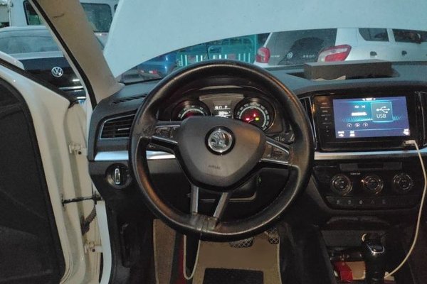 Skoda Kamiq 2020, 132600 км, за 8249 USD - фото 11