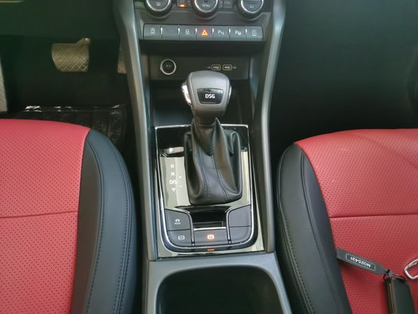 Skoda Karoq 2021, 34900 км, за 12454 USD - фото 15