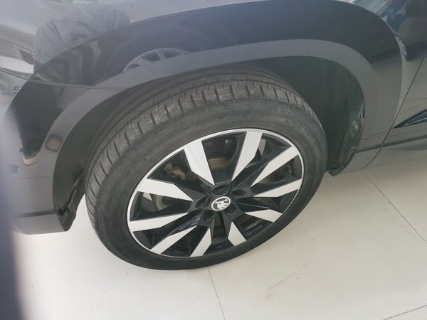 Skoda Karoq 2021, 34900 км, за 12454 USD - фото 9