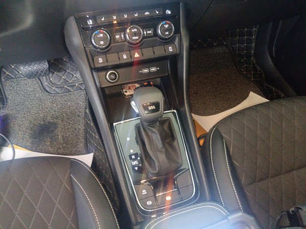 Skoda Karoq 2021, 51500 км, за 11320 USD - фото 15