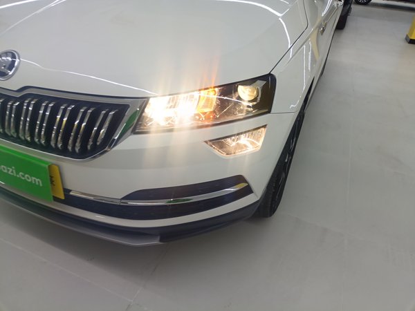 Оценка
A
Used Skoda Karoq 2021 TSI280 Technology Edition, 2021 года