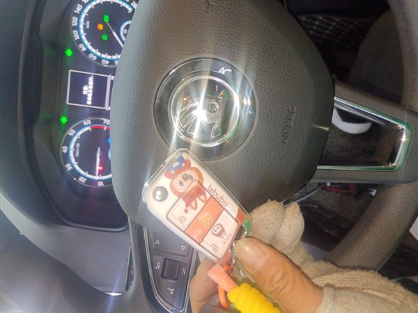 Skoda Karoq 2021, 51500 км, за 11320 USD - фото 19