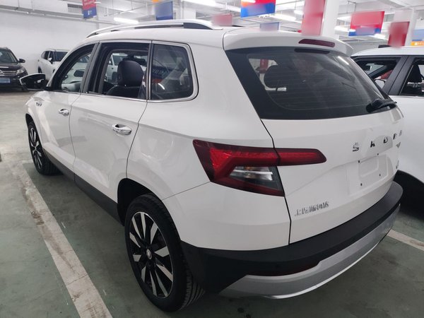 Skoda Karoq 2021, 62500 км, за 11606 USD