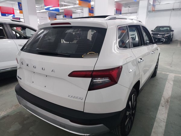 Skoda Karoq 2021, 62500 км, за 11606 USD - фото 6