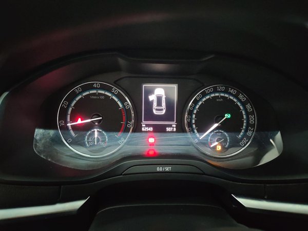 Skoda Karoq 2021, 62500 км, за 11606 USD - фото 15