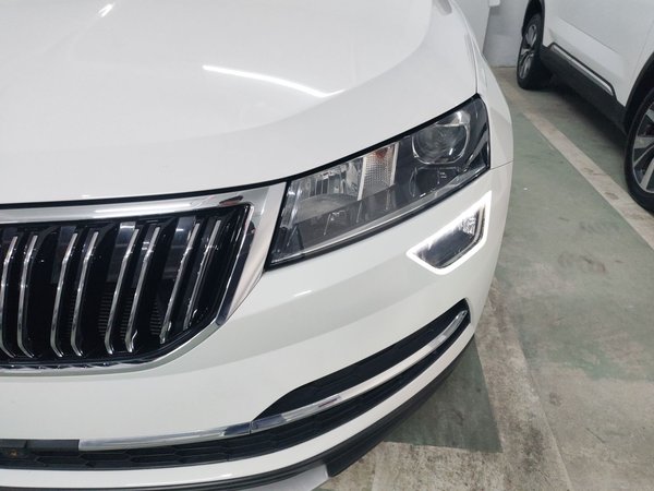 Skoda Karoq 2021, 62500 км, за 11606 USD - фото 9