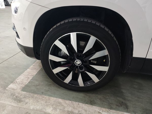 Skoda Karoq 2021, 62500 км, за 11606 USD - фото 8