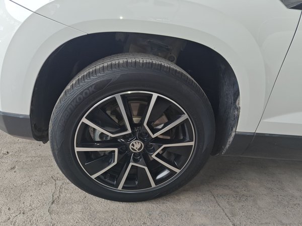 Skoda Karoq 2021, 64600 км, за 11220 USD - фото 8