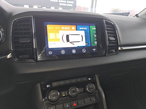 Skoda Karoq 2021, 64600 км, за 11220 USD - фото 16