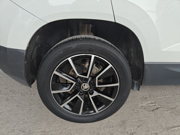 Skoda Karoq 2021, 64600 км, за 11220 USD - фото 10