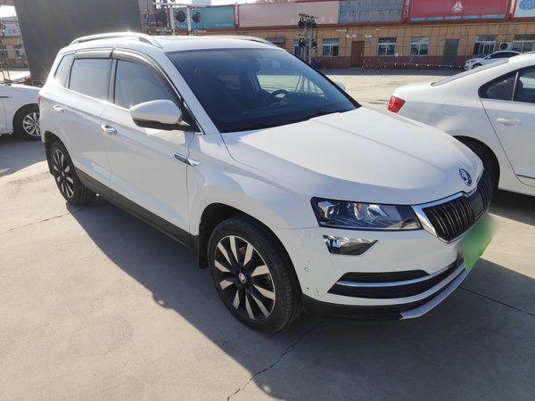 Skoda Karoq 2021 TSI280 Luxury Edition, 2021 года