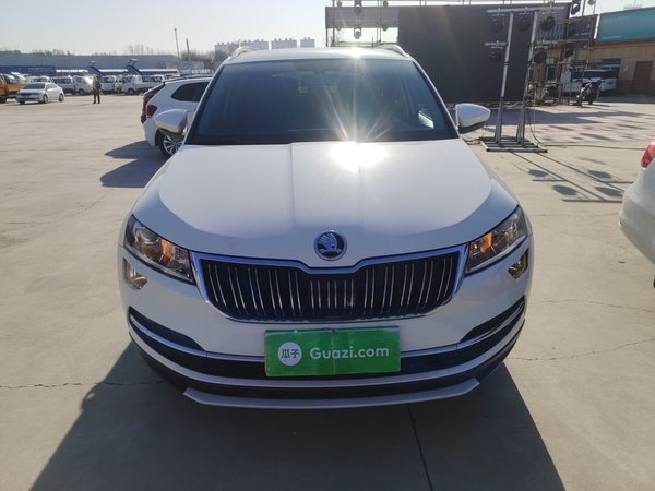 Skoda Karoq 2021 TSI280 Luxury Edition, 2021 года