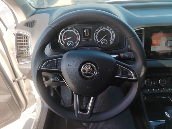 Skoda Karoq 2021, 83100 км, за 11570 USD - фото 14