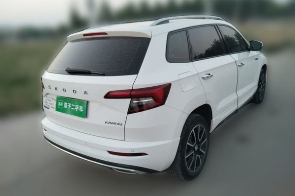Skoda Karoq 2022, 23600 км, за 15859 USD - фото 6