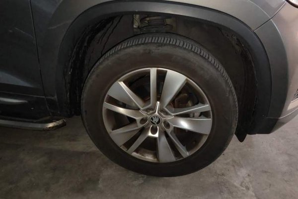 Skoda Kodiaq 2017, 121600 км, за 8143 USD